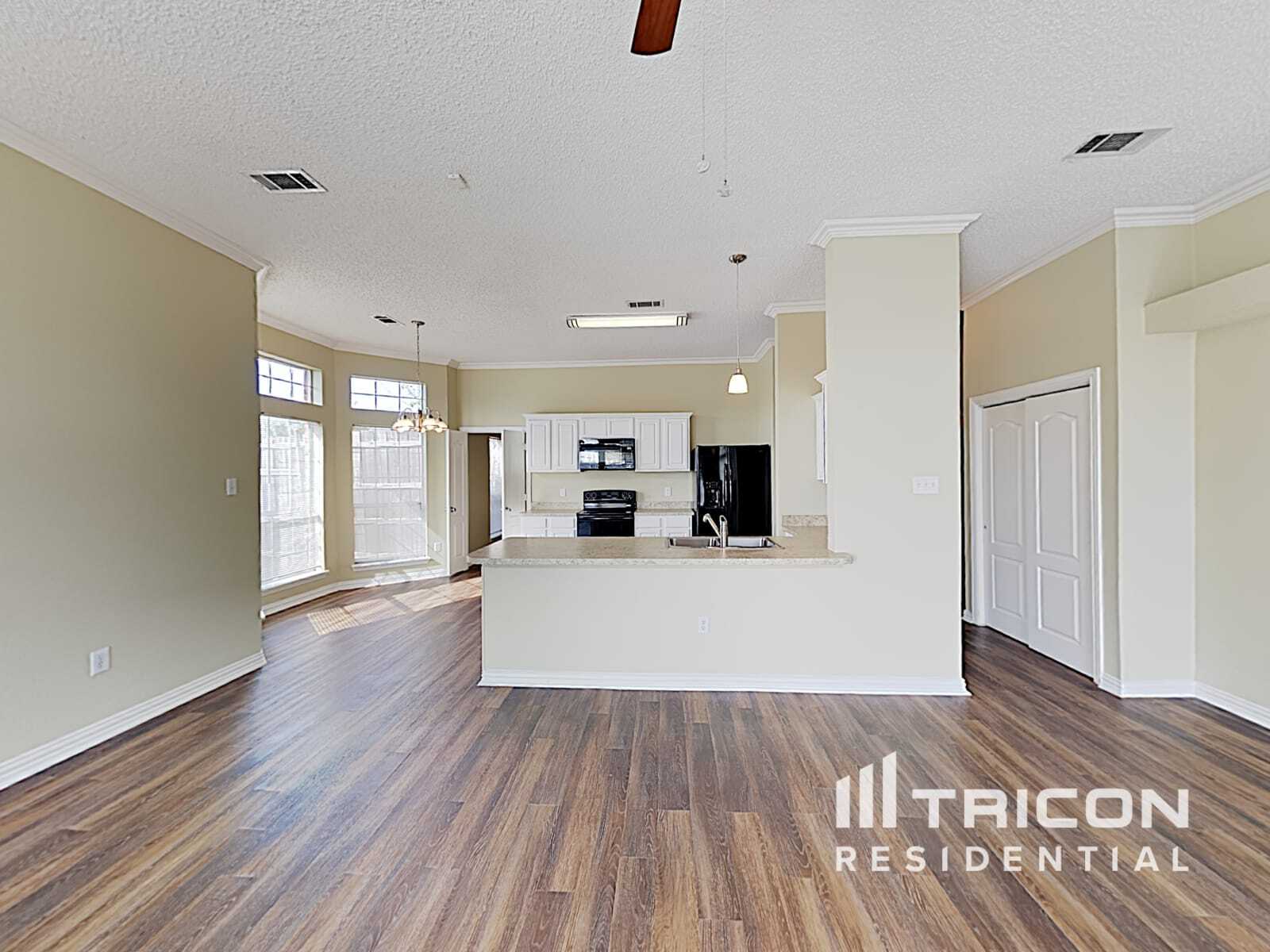 Building Photo - 1362 Meadow Creek Dr