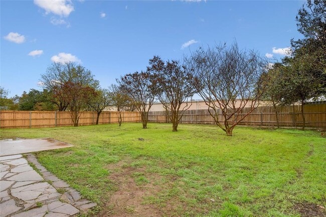 Building Photo - 5803 Lewood Dr