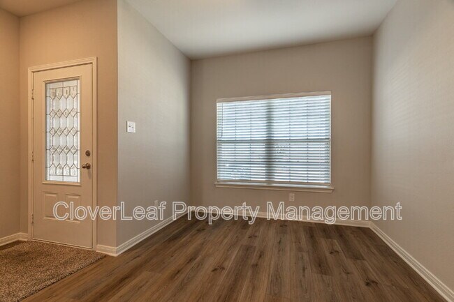 Building Photo - 9130 Bennett Frst