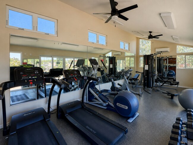 Building Photo - 5252 Balboa Arms Dr