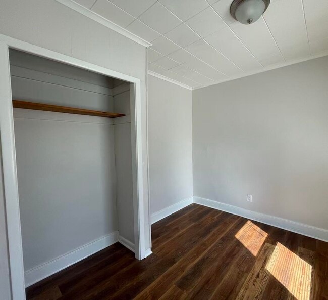 Building Photo - 109 70th St