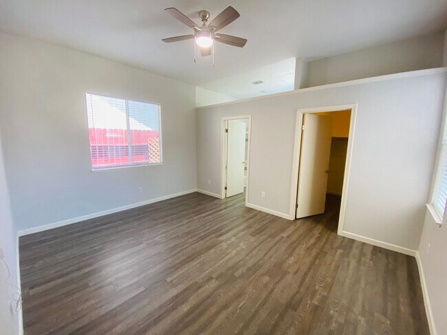 Building Photo - 8552 Charente Way
