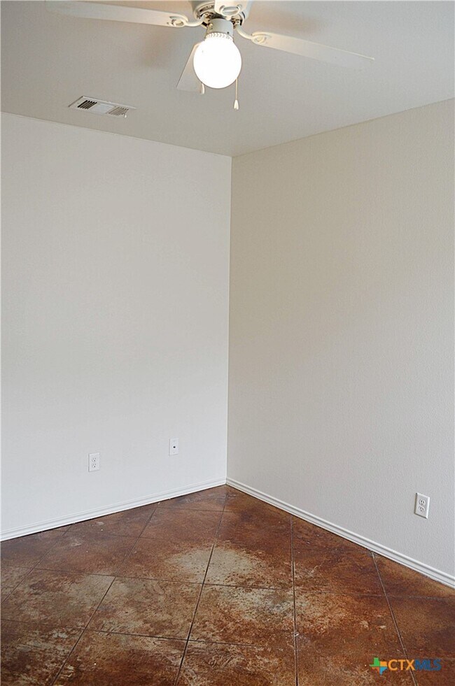 Building Photo - 6500 Temora Loop