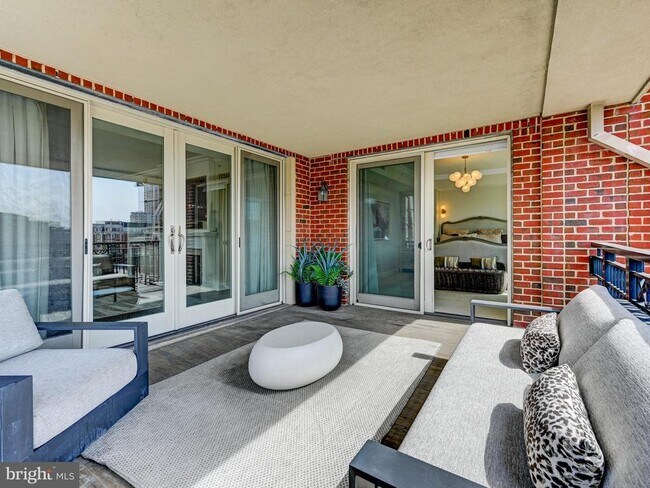 Building Photo - 801 Key Hwy