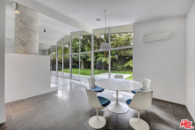 Building Photo - 30611 Las Estrellas Dr