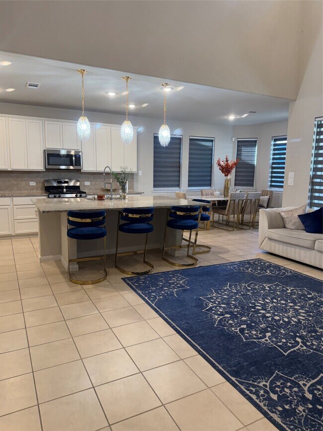 Building Photo - 1617 Darwin Cedar Dr