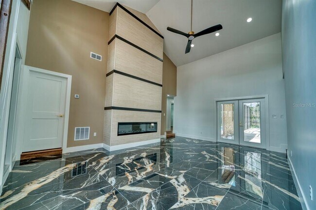 Building Photo - 1542 Sugarwood Cir