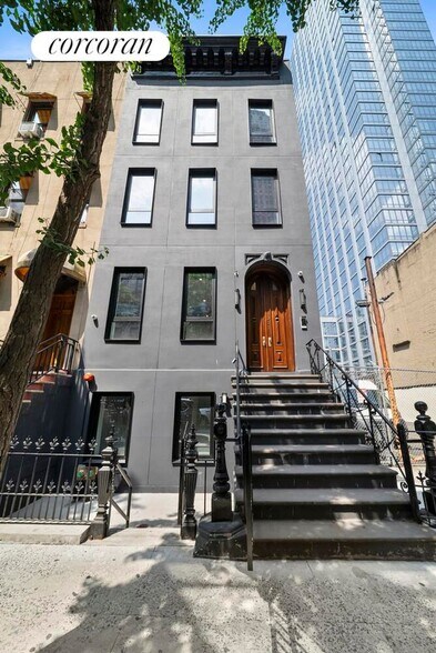 Building Photo - 317 W 51st St