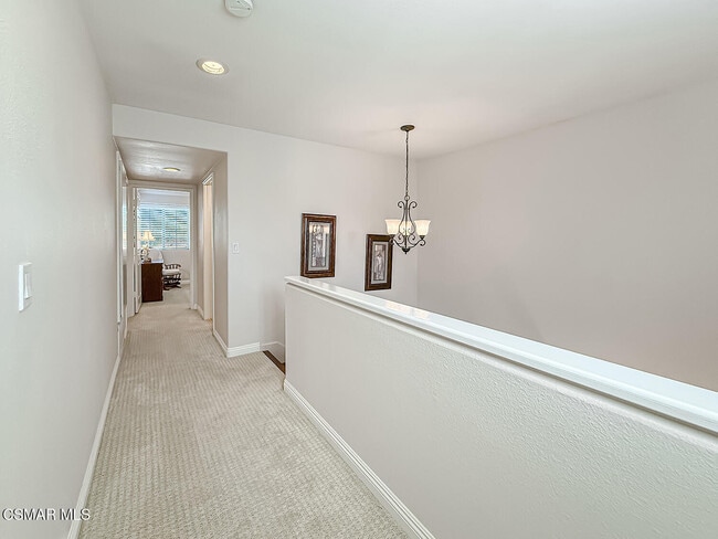 Building Photo - 29717 Strawberry Hill Dr