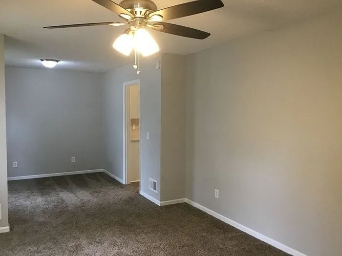 Building Photo - 128 Durango Ave