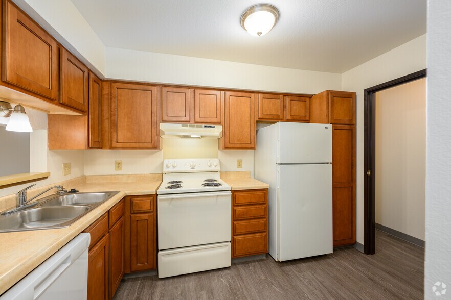 The Wexford - Kitchen - Benson Hills Apartments