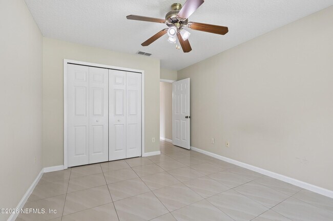 Building Photo - 2070 Thornhill Drive