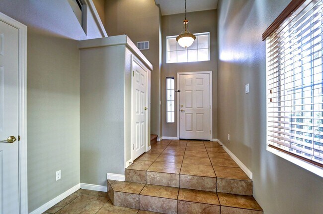 Building Photo - 6733 Lydian Ct