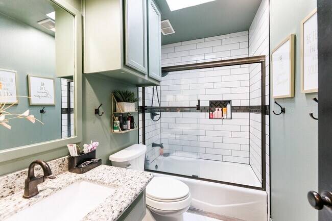 Building Photo - 6037 72nd St