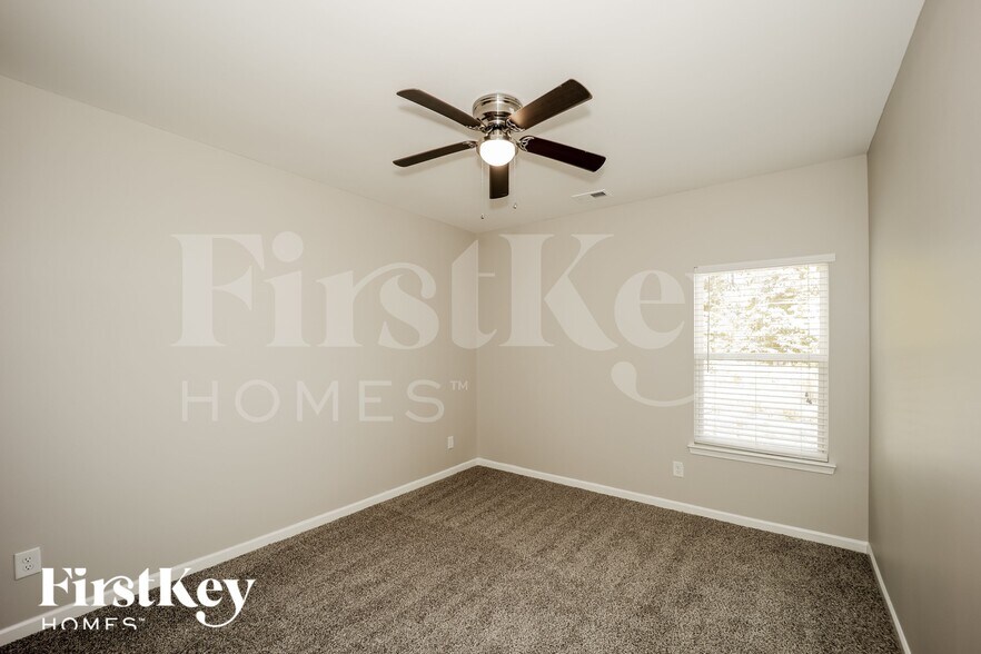 Building Photo - 330 Windpher Ridge