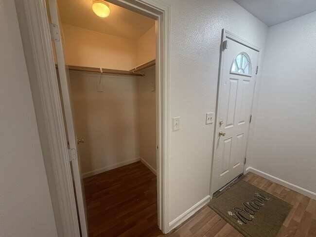 Building Photo - SAC T 1138