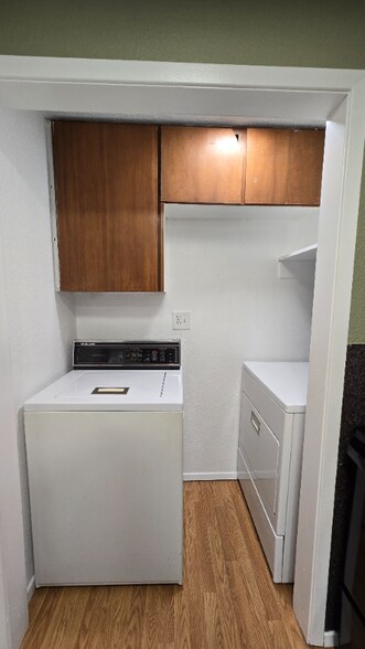 Building Photo - 18440 NE Woodinville Duvall Pl