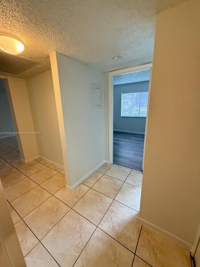 Building Photo - 5805 Washington St