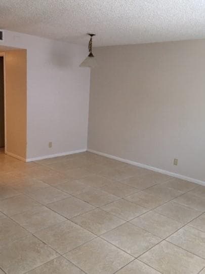 Building Photo - 4525 Poinciana St