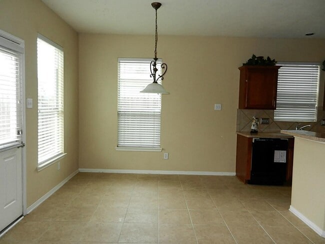 Building Photo - 25215 Ibris Ranch Dr