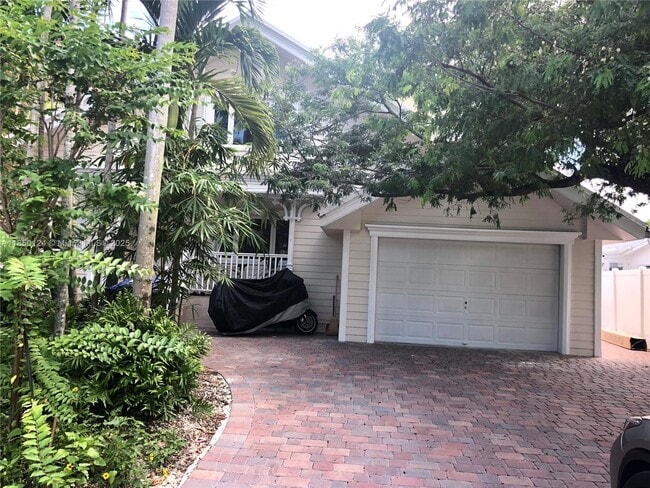 Building Photo - 1524 Argyle Dr