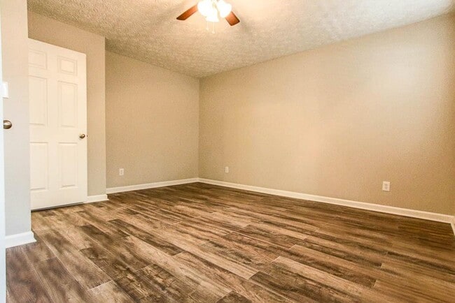 Building Photo - 2745 Highland Ridge NW
