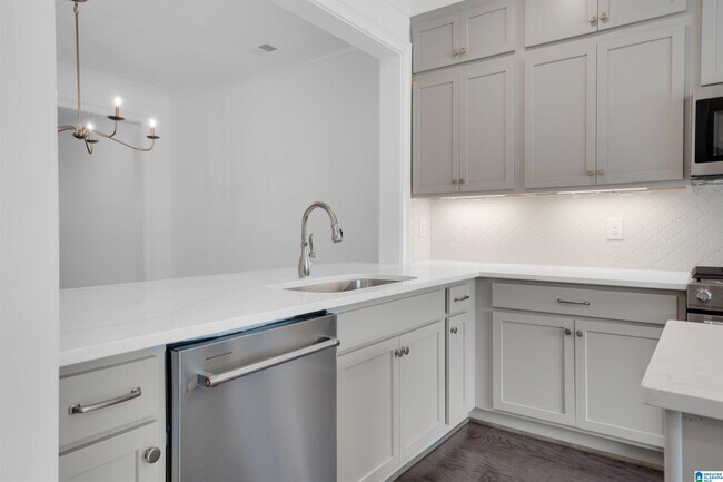 Building Photo - 4228 Oakview Ln