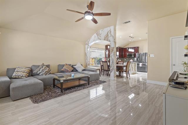 Building Photo - 943 Furlong Dr