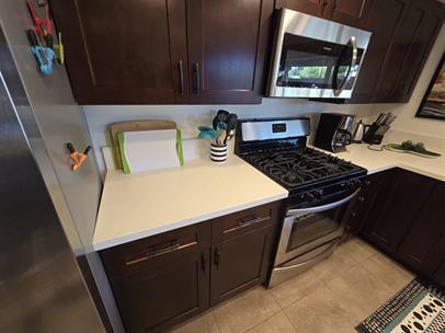 Building Photo - Beautiful EAST SIDE 4bd/2ba home with Huge Backyard!!!