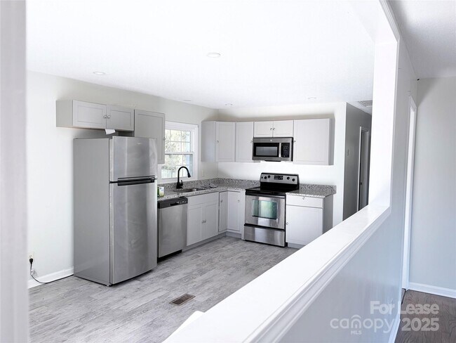 Building Photo - 2567 Bob White Ln