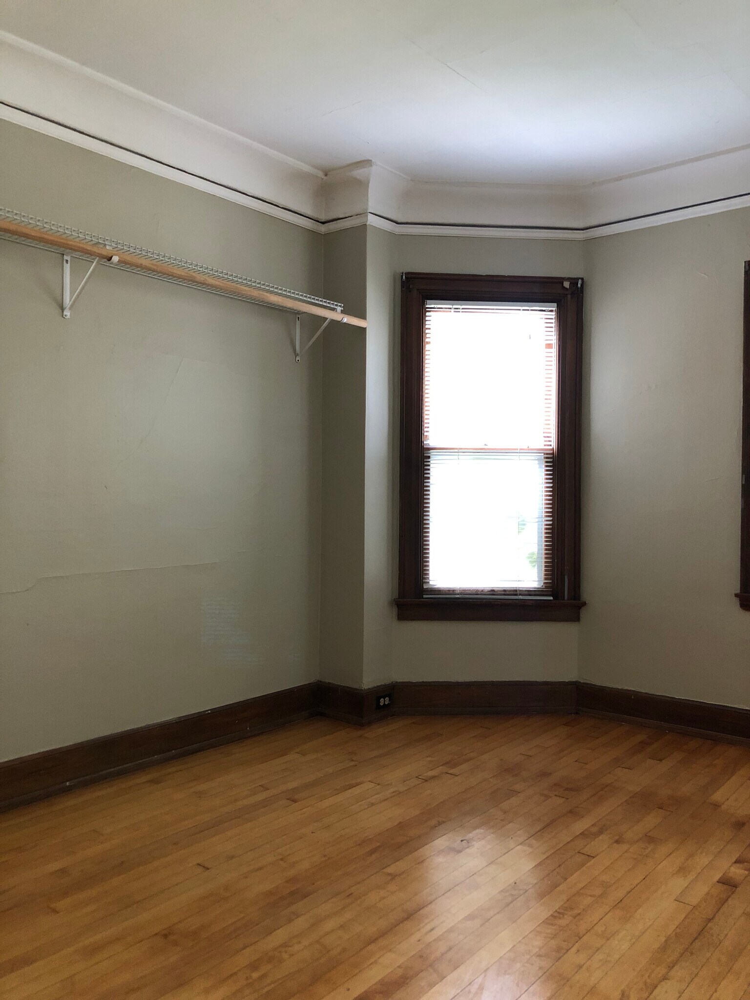 Building Photo - 3218 N Oakland Ave