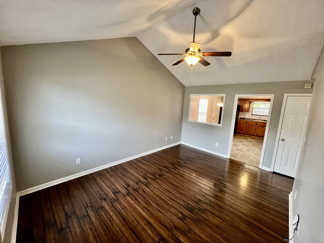 Building Photo - 2785 Russet Ridge Dr
