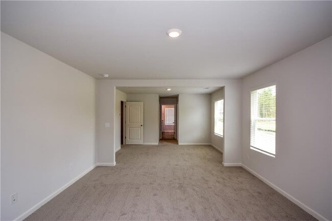 Building Photo - 331 Belmont Dr