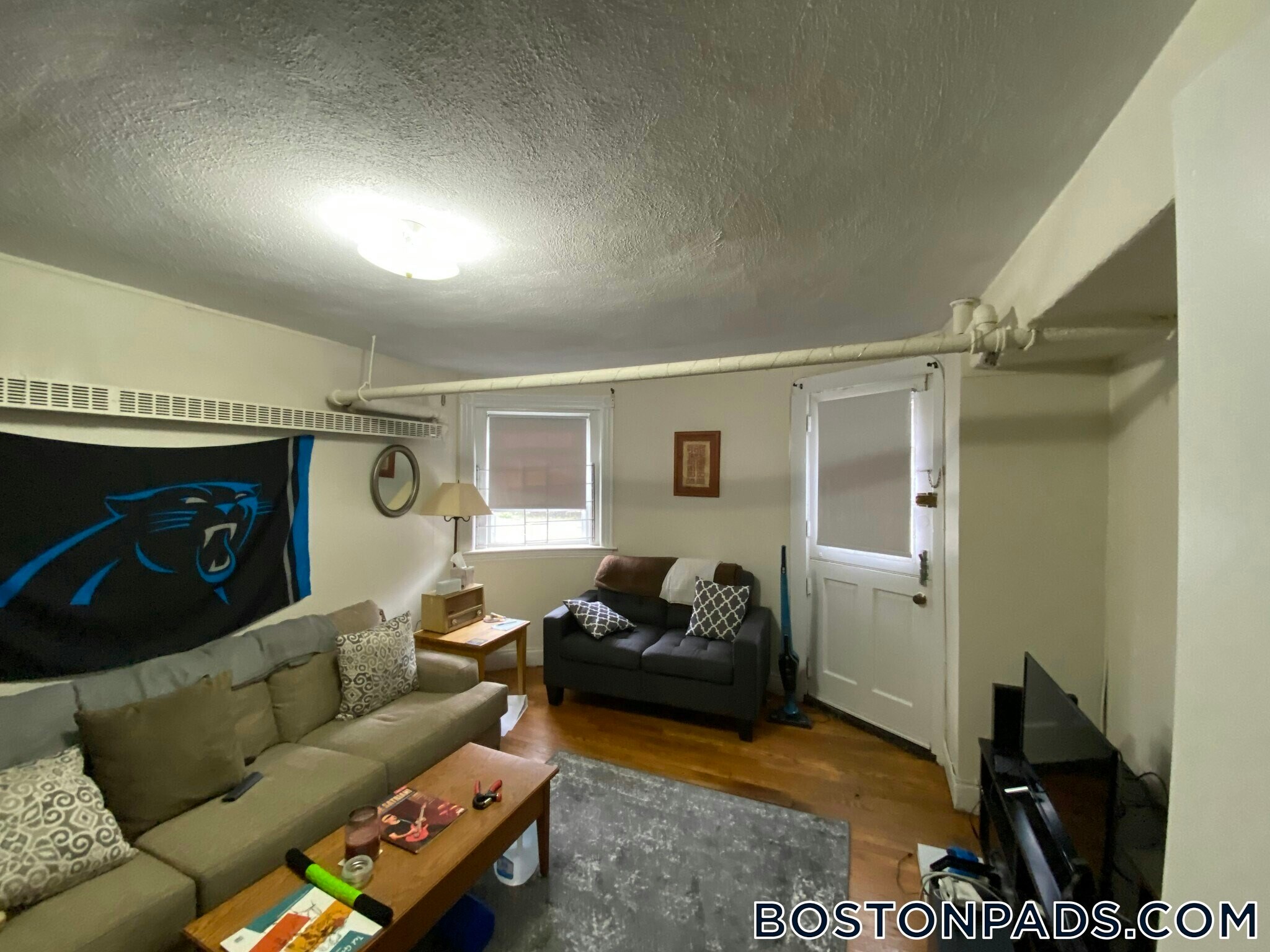 Building Photo - 1589 Beacon St