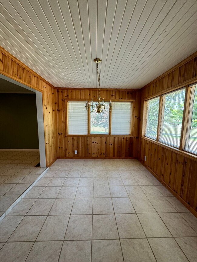 Building Photo - North Hall Ranch Home