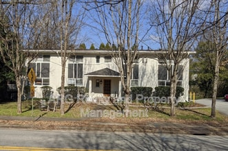 Building Photo - 1352 North Ave