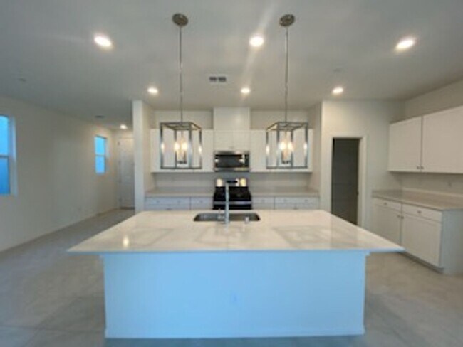 Building Photo - Gorgeous 4 bedroom ENERGY STAR certified 2...