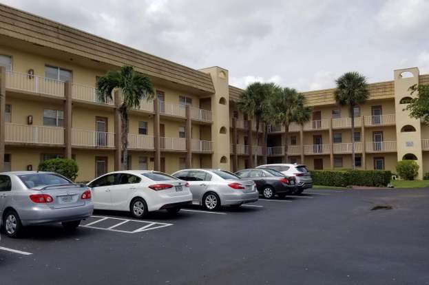 Building Photo - 8510 Sunrise Lakes Blvd