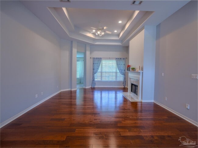 Building Photo - 4986 Vizcaya Dr