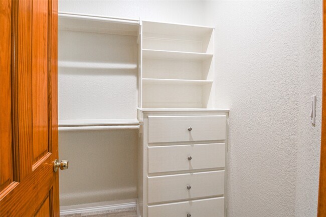 Building Photo - 12446 Willis Waukegan Rd