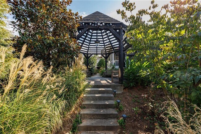 Building Photo - 1015 Loliver Ln