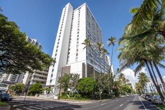 Building Photo - 2611 Ala Wai Blvd