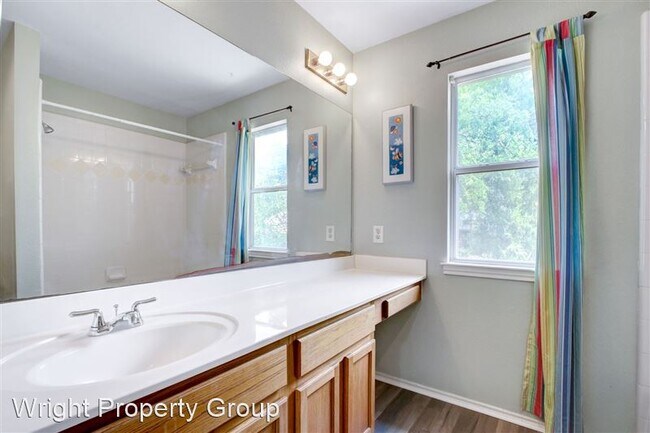 Building Photo - 6002 Woodway Pl