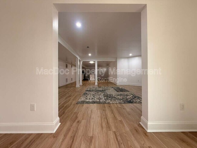 Building Photo - 10402 Laurel Ridge Way