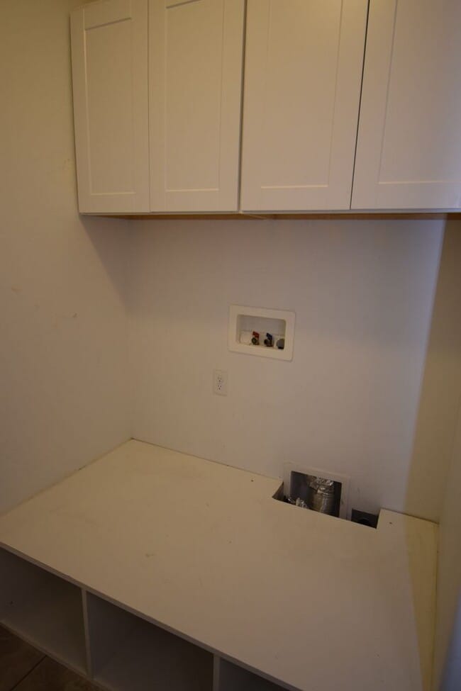 Building Photo - Gorgeous 5 Bed 3 Bath home in Herriman!!!