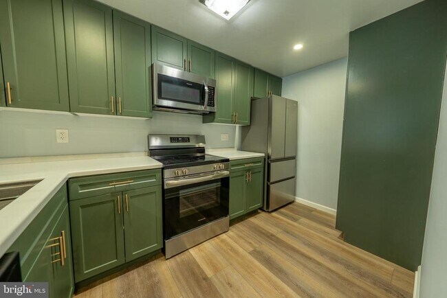 Building Photo - 9377 Chadburn Pl