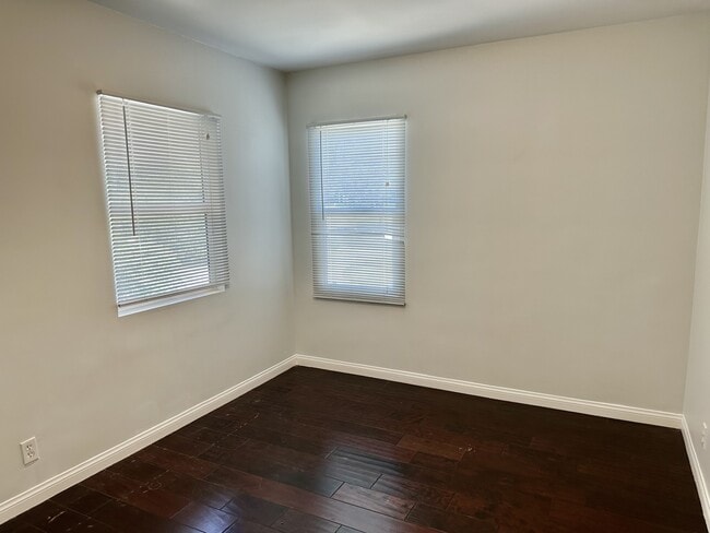 Building Photo - 6441 Baird Ave