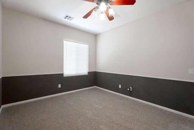 Building Photo - 4433 Weitzman Pl