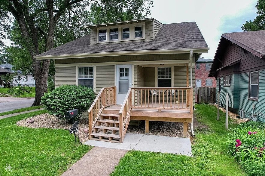 Building Photo - 3265 Q St