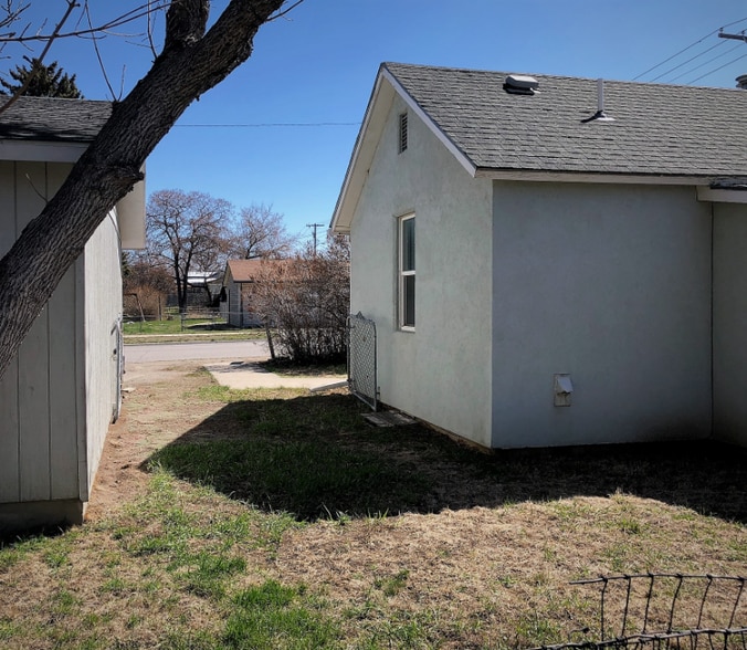 Building Photo - 1706 N Roberts St
